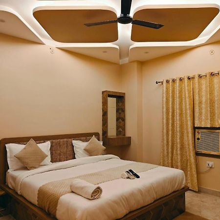 Hotel The Pushpraj Varanasi Exterior photo