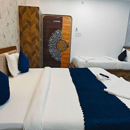 Hotel The Pushpraj Varanasi Exterior photo