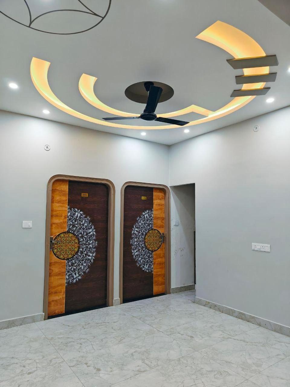 Hotel The Pushpraj Varanasi Exterior photo