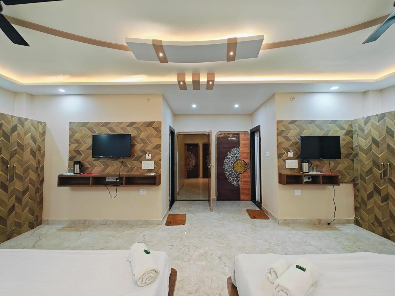 Hotel The Pushpraj Varanasi Exterior photo